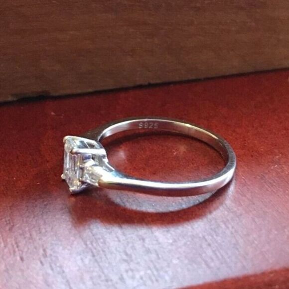 Sterling Silver Ring 18K White Gold Plated Cubic Zirconia Baguette Size 6.25 925 - Picture 5 of 14